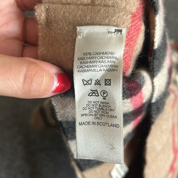 Burberry Cashmere Infinity Scarf - Picture 3 of 3